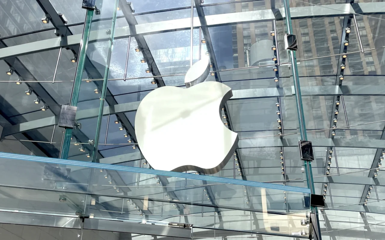 All-Glass iPhone Reportedly Cancelled Over Production Woes