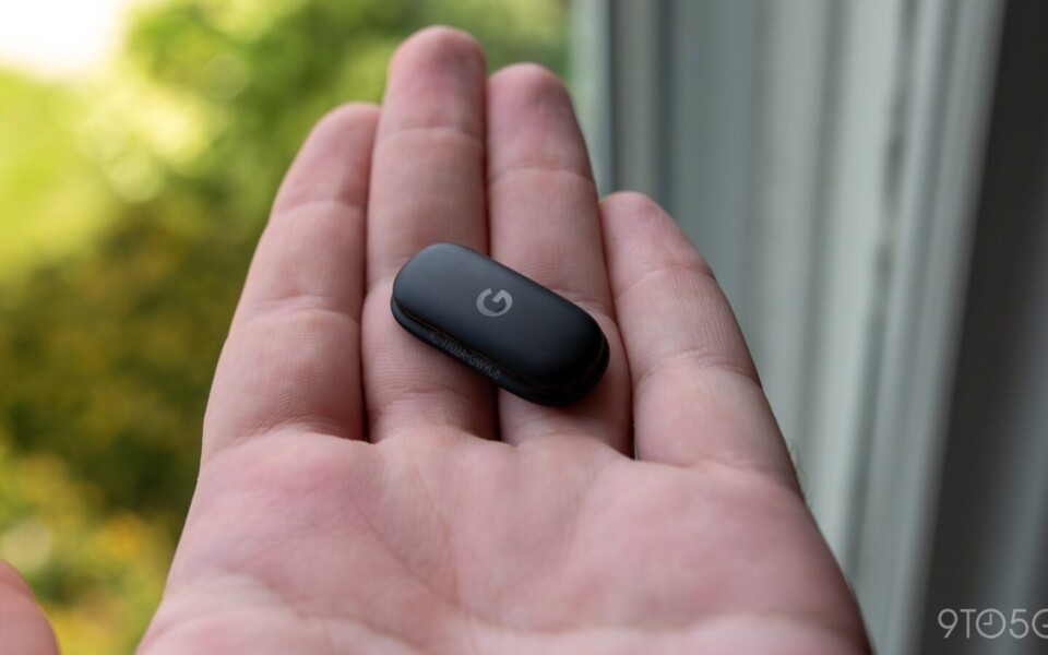 Fitbit Air Users Are Taping the Tracker to Their Arms