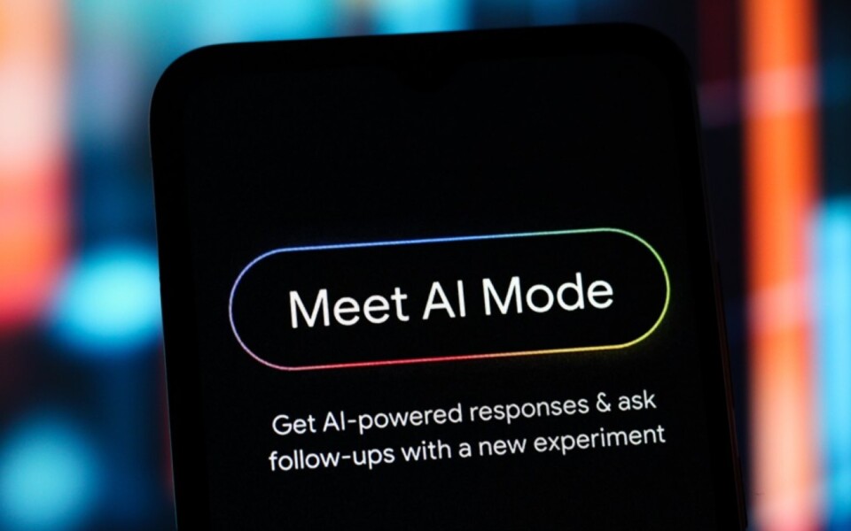 Google AI Mode Adds Flight Tracking and Hotel Booking