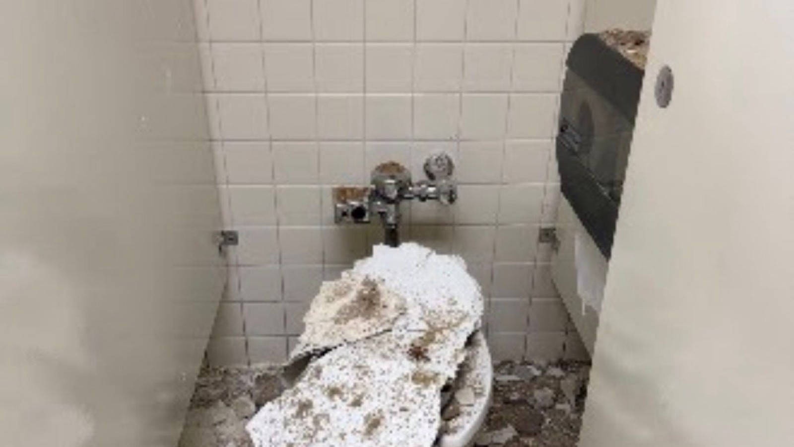 GSA’s New Federal Office Plagued by Mice and Water Woes