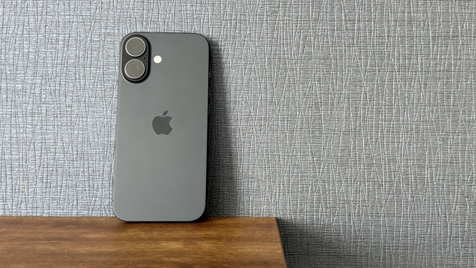 iPhone 17 Faces Early Price Rise Ahead of iPhone 18 Pro - iPhone 17 price rise