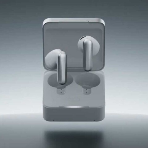 Plaud One: AI Recording Earbuds Debut at EUR 213