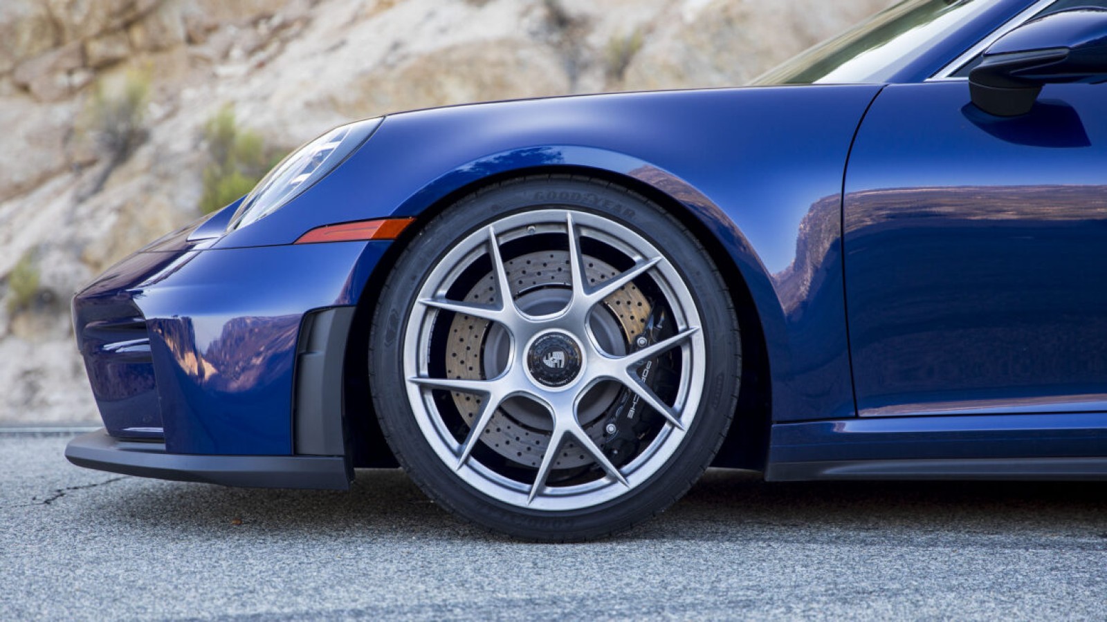 Porsche 911 GT3 Touring: Track Performance Without the Wing