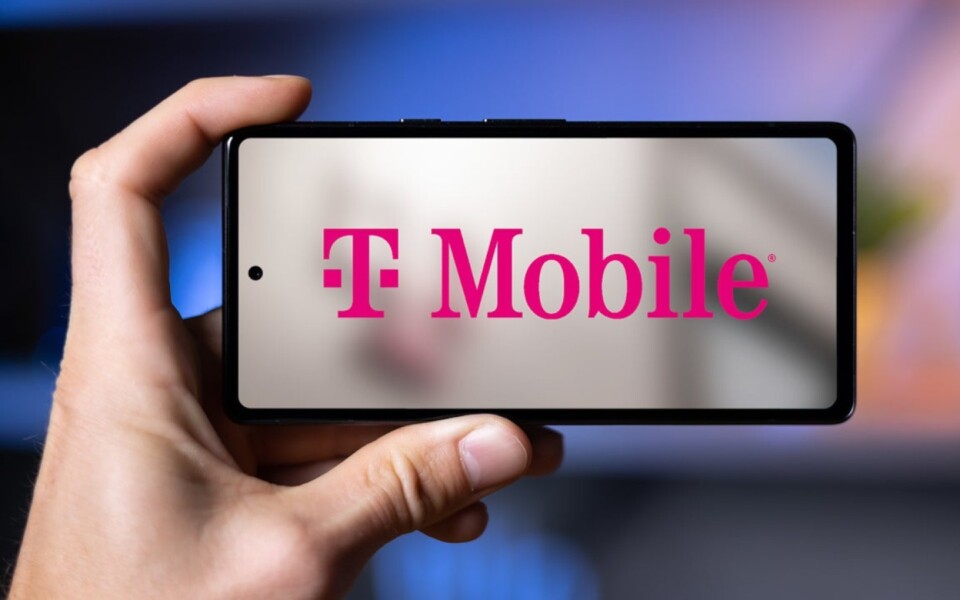 T-Mobile Loses Un-carrier Edge as Analyst Downgrades Stock