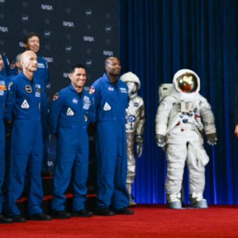 Trump Signs Order to Create US Space Academy Under NASA