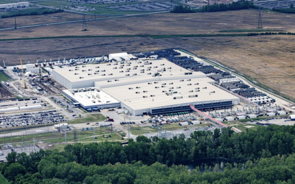 Big Tech Launches Ad Blitz to Sell AI Data Centers