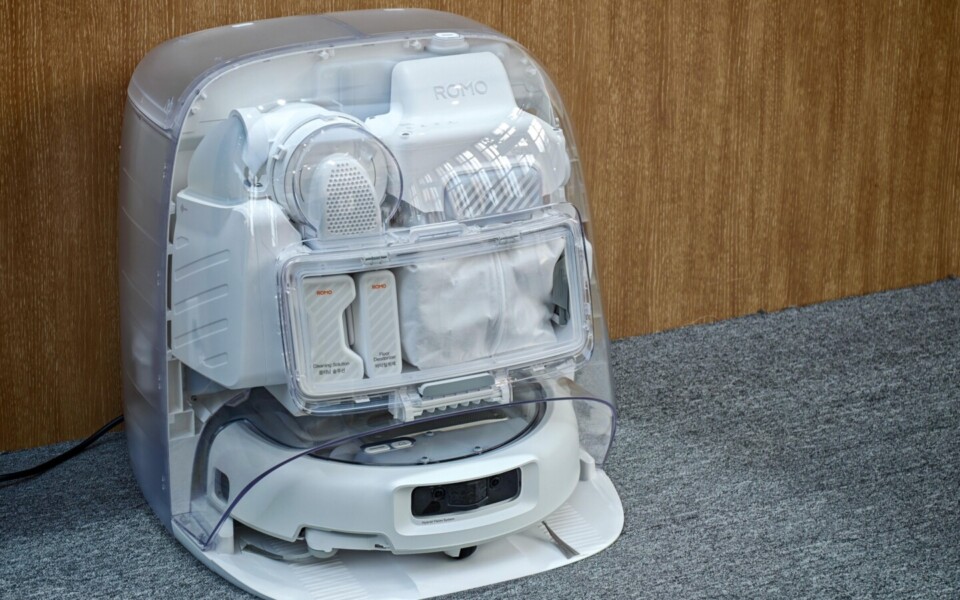 DJI Romo 2 Robovac Climbs Steps, Adds Local Data Mode