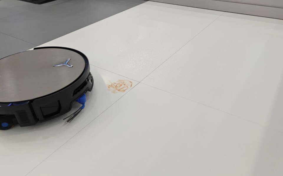 Ecovacs Stain-Removing Robot Vacuum Struggles at IFA Demo