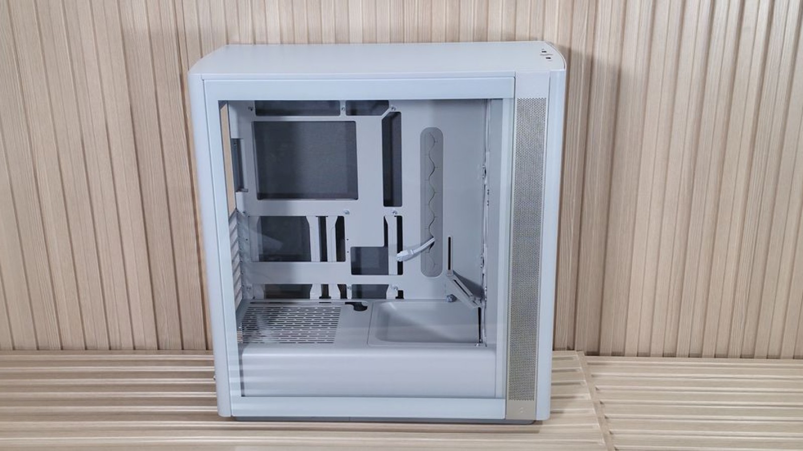 Fractal Define One Review: Quiet Power, Scandinavian Design
