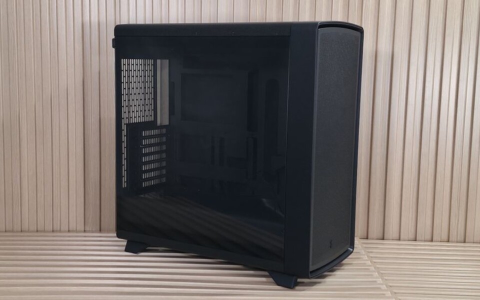 Fractal Summit Case: Real Wood Meets High-End Airflow