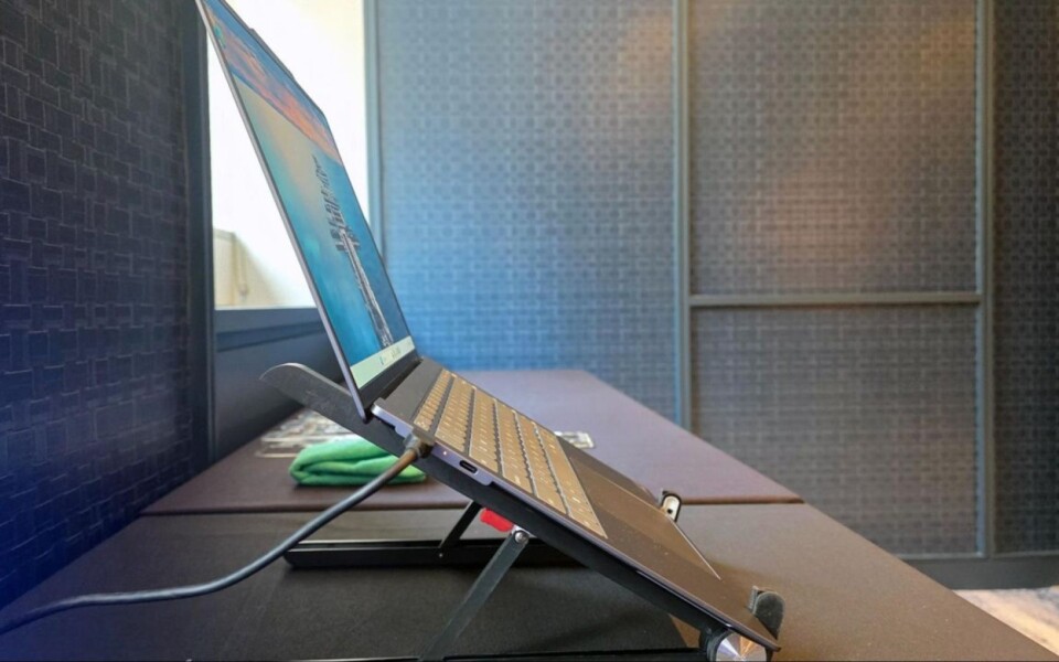 Lenovo Project AeroBlade Swaps Fans for AirJet Cooling