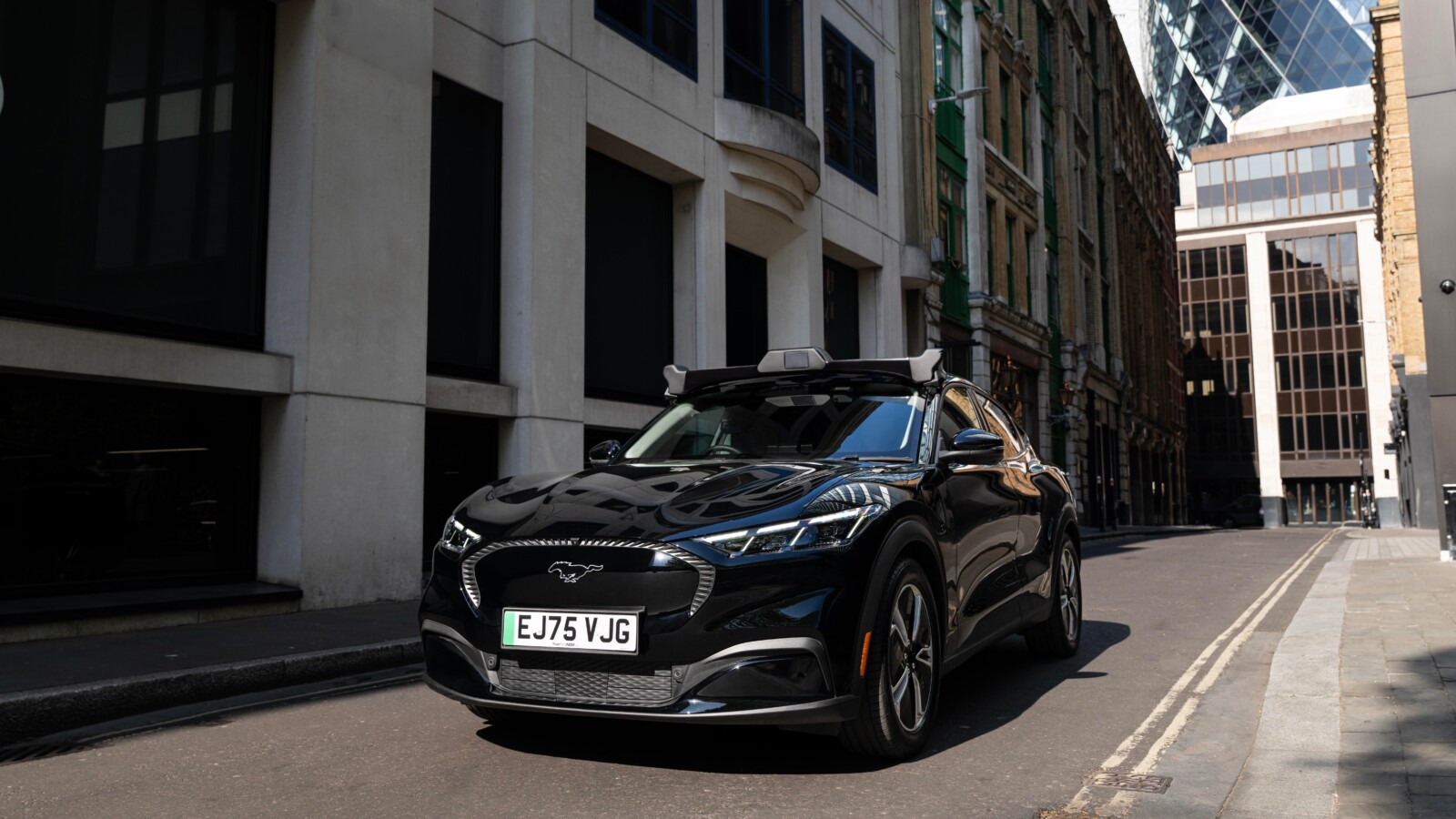 Uber Launches London's First Robotaxi Service, Beating Waymo - London robotaxi service