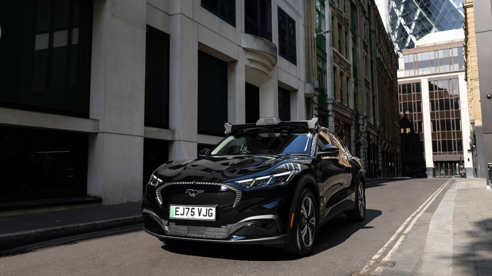 Uber and Wayve Launch London's First Public Robotaxi Service - London robotaxi service
