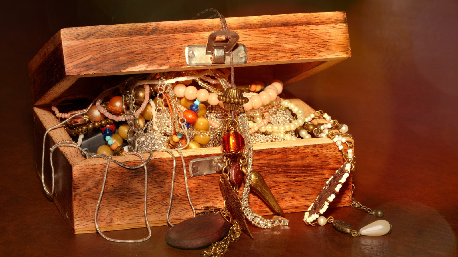 OSRS Developer Sentenced for EUR 344,175 Virtual Gold Theft - OSRS virtual gold theft
