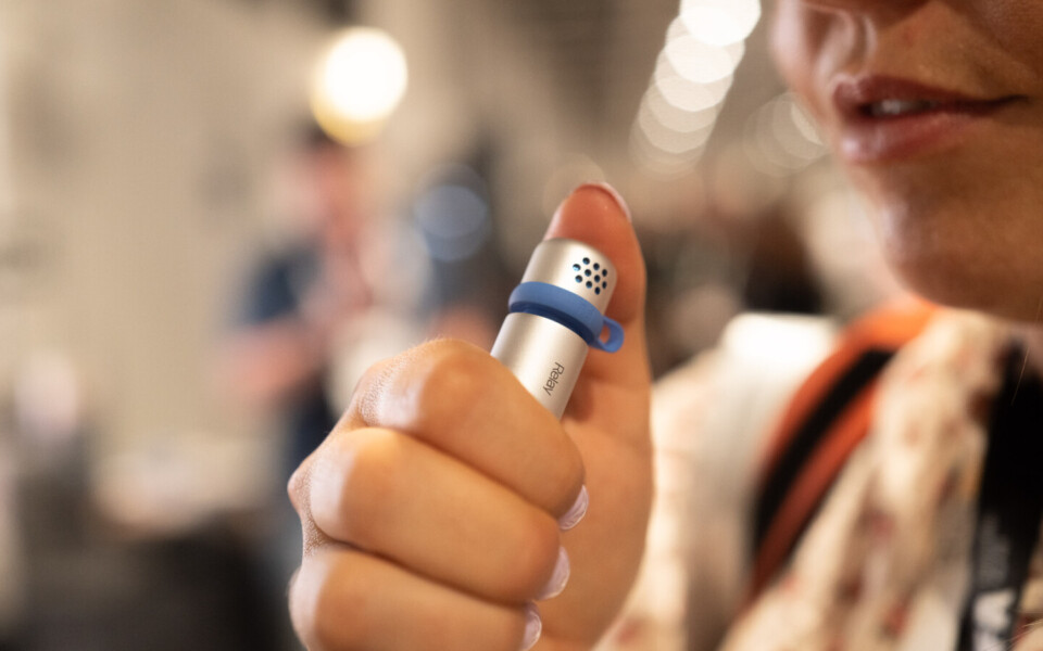 Relay Q AI Microphone Brings Voice-First Control to Mac