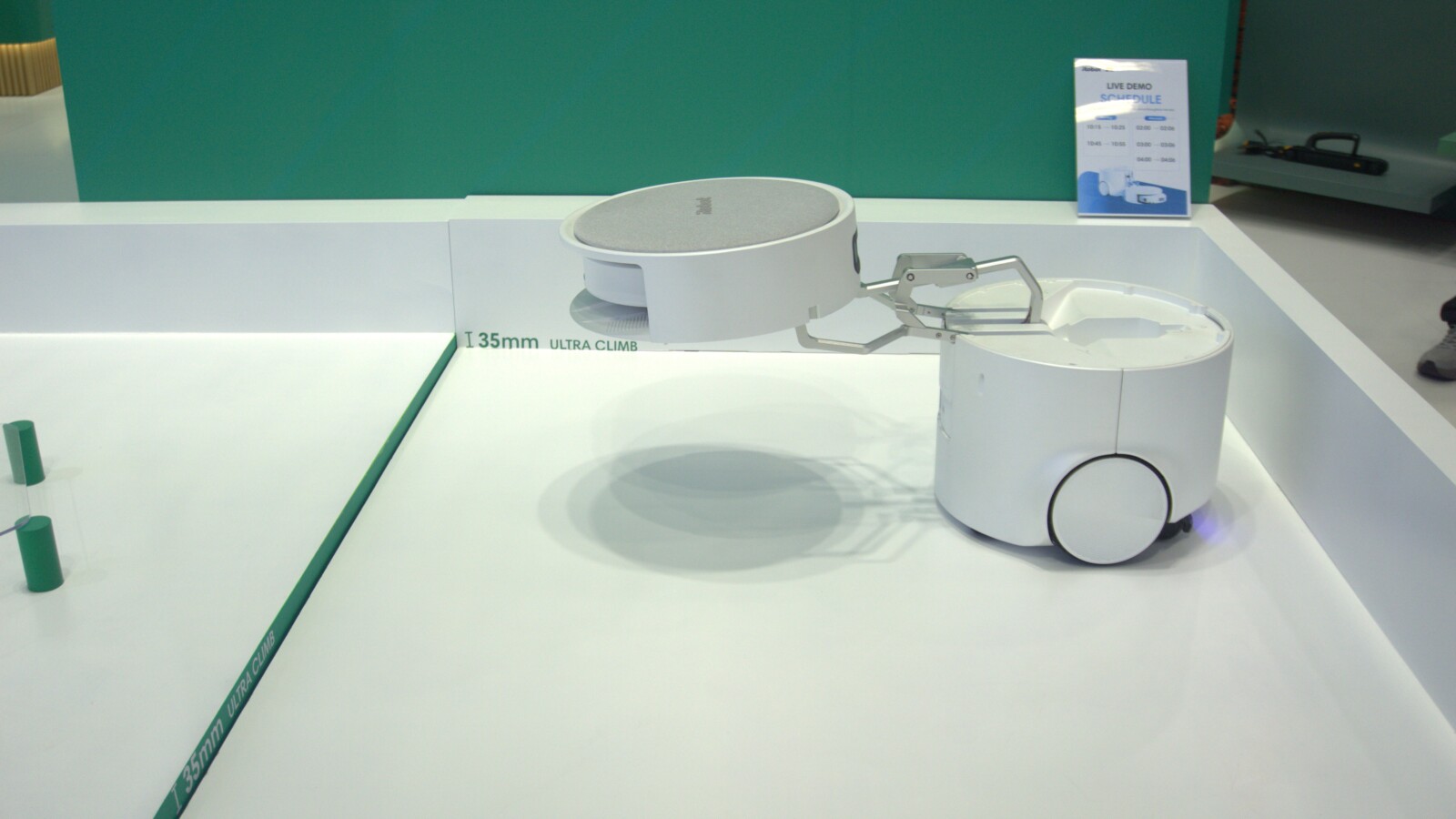 iRobot Roomba Duo Concept Deploys a Baby Roomba Robot