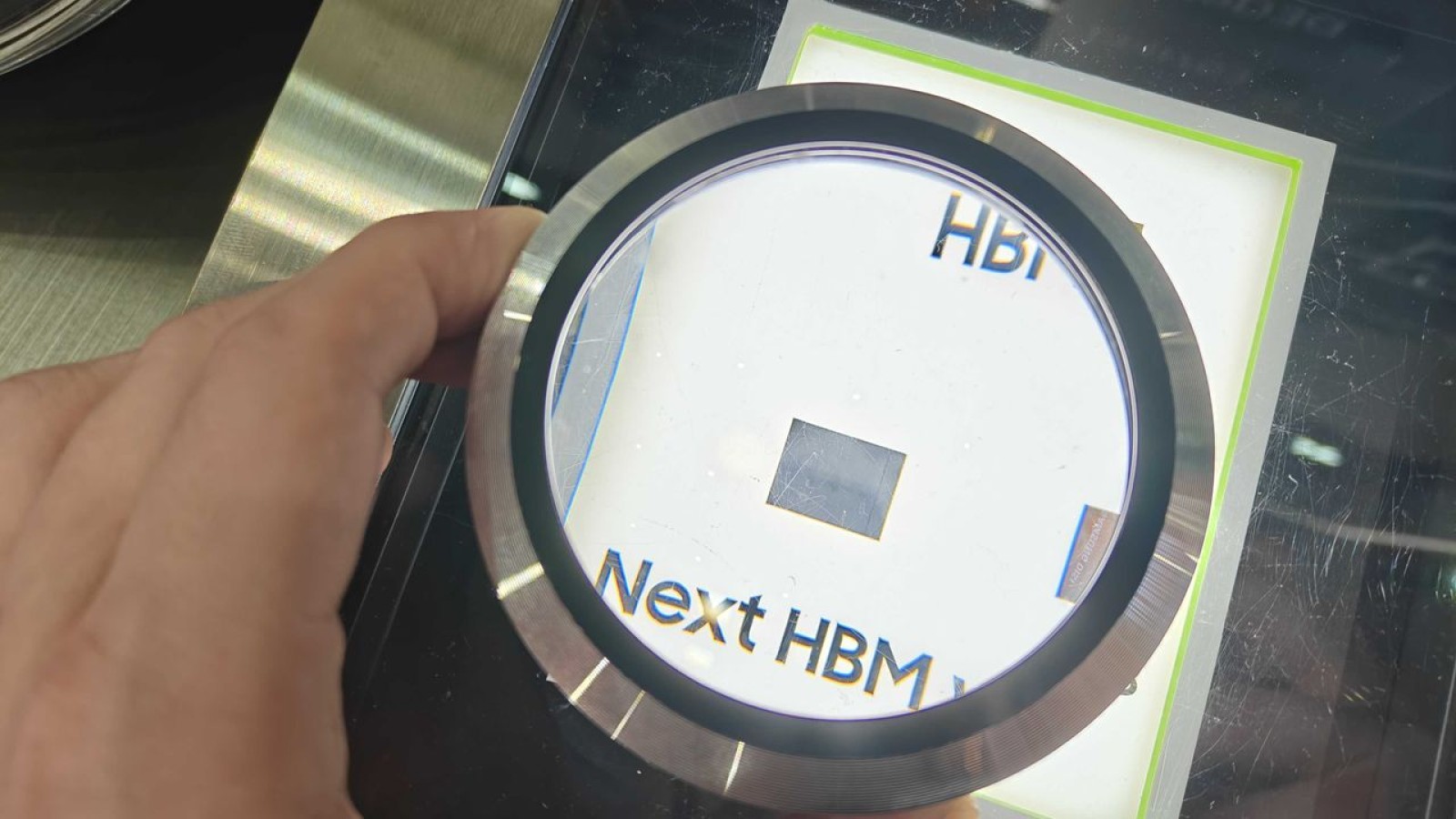 Samsung HBM5 Doubles Bandwidth, Boosts Efficiency Over HBM4E