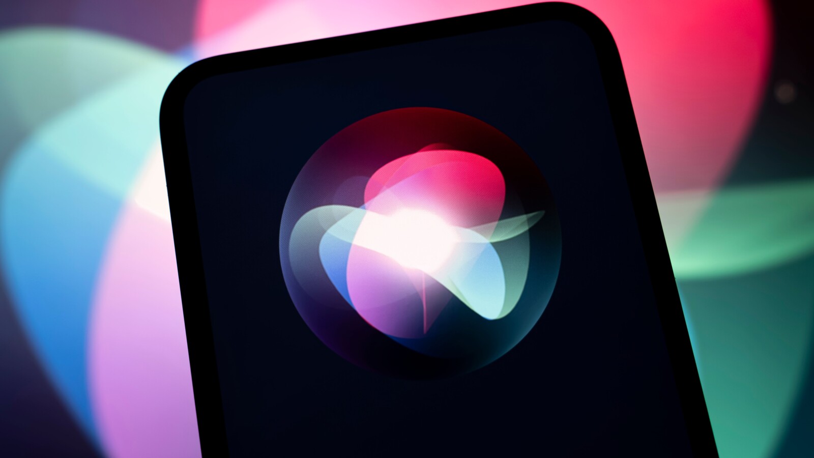 Siri AI in iOS 27 Beta: Smarter Search, Same Old Habits