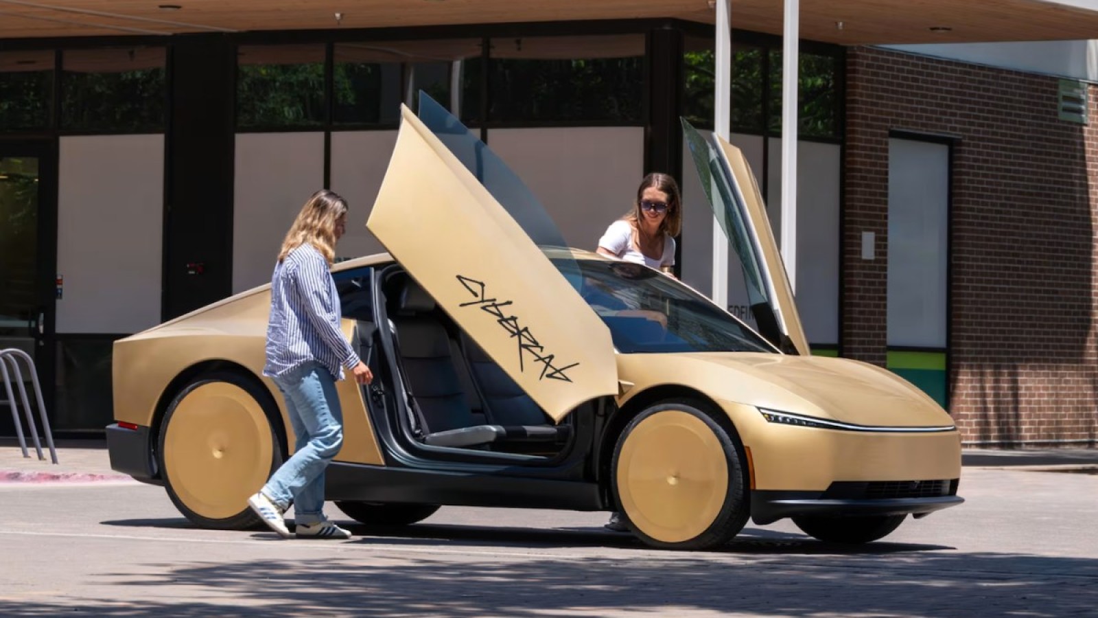 Tesla Cybercab: Camera-Only Robotaxi Undercuts Waymo Price